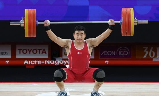 북한 역도 노광렬, 1차 시기부터 압도