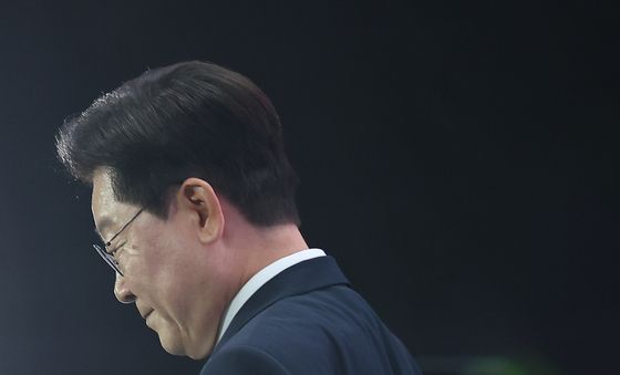 기념사 마친 이재명 대통령