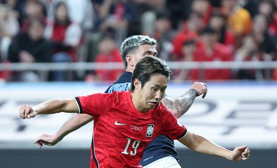돌파하는 이강인