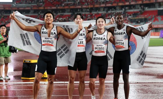 동메달 확정한 남자 육상 400m 계주