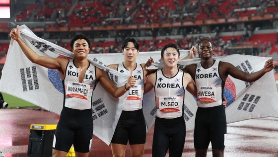 男 400m 계주, 38초43 신기록 쓰며 값진 동메달