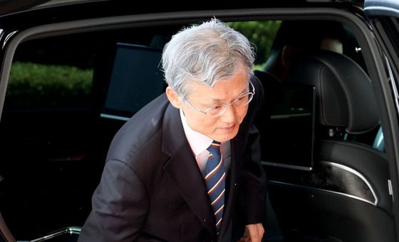 조희대 대법원장 출근길