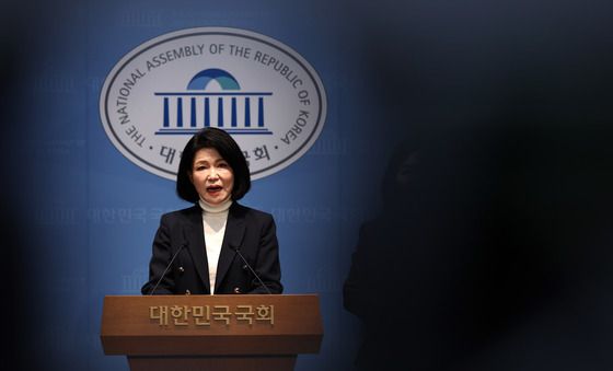 '암살자(들)' 관련 입장 밝히는 이진숙 의원