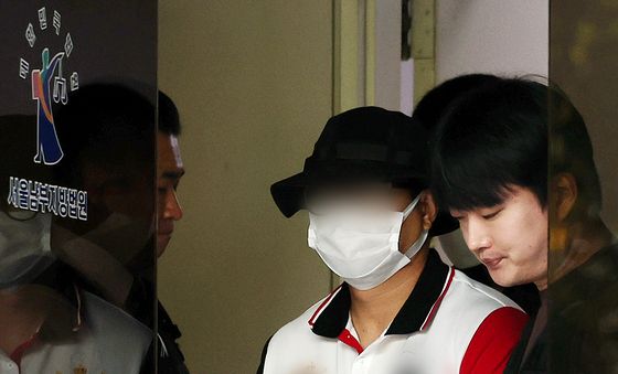 영장실질심사 마친 '한강공원 흉기' 40대男