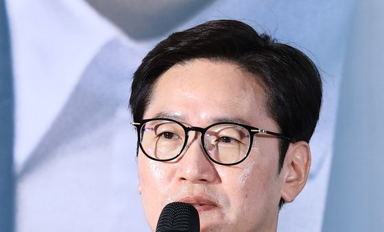 '최종면접' 메가폰 잡은 김정훈 감독
