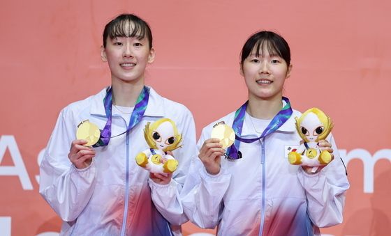 배드민턴 여자복식 이소희·백하나 '자랑스러운 금메달'