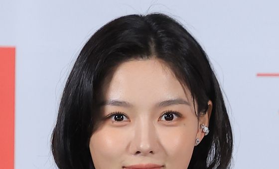 김유정, 밀정이 된 경성 최고 소매치기