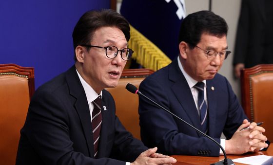 공천혁신단 출범 인사말하는 김민석 대표