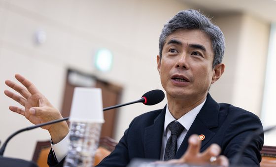 강신철 국방부 장관, 북한 지뢰 관련 질의 답변