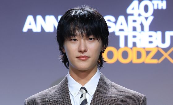 우즈, 이승철 데뷔 40주년 협업