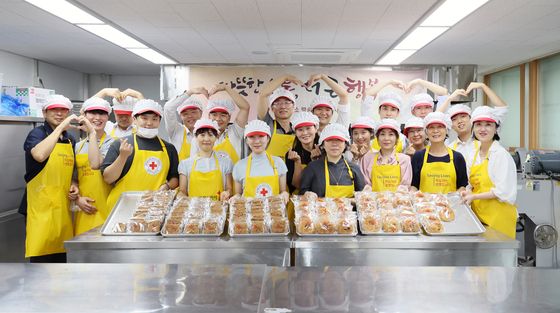 헌법재판소 '대한적십자 사랑의 빵 나눔' 참여