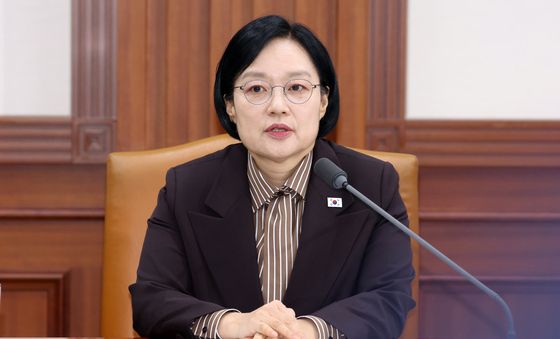 발언하는 한성숙 총리