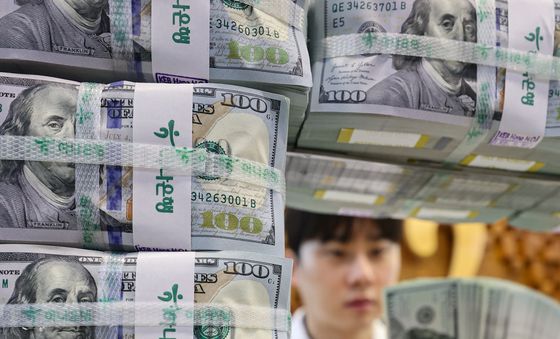 8월 외환보유액 143억달러 급증…역대 최대 폭 증가