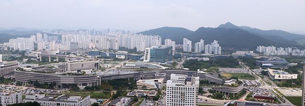 2027년 상반기 수도권 소재 중앙행정기관 및 공공기관 350여개 세종시 이전 추진