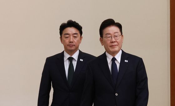 수석보좌관회의 참석하는 이재명 대통령