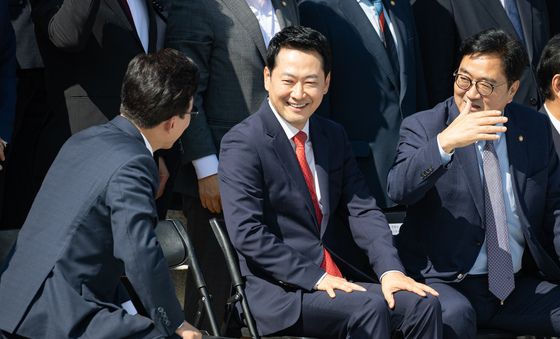대화 나누는 여야 대표