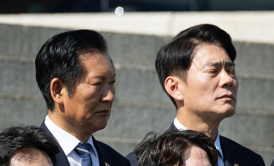 단체사진 촬영 참석한 정청래·이준석 전 대표