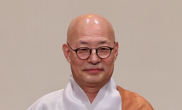 당선증 받은 진우스님