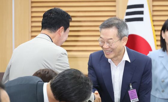 인사하는 장동혁 대표·이종호 전 장관