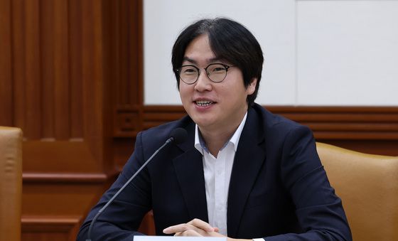 발언하는 하정우 국가인공지능전략위원회 부위원장