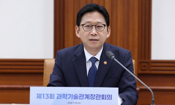 모두발언하는 배경훈 부총리