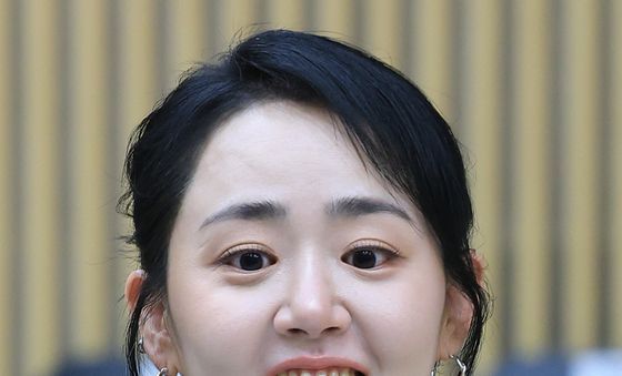 문근영 '탑백귀'로 돌아온 원조 국민여동생