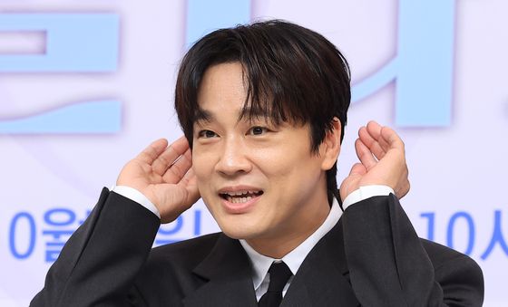 차태현 '탑백귀'로 돌아온 쌍천만 배우
