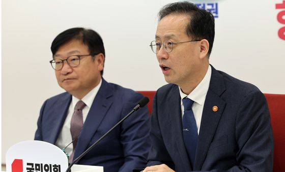 인사말하는 이형일 부총리