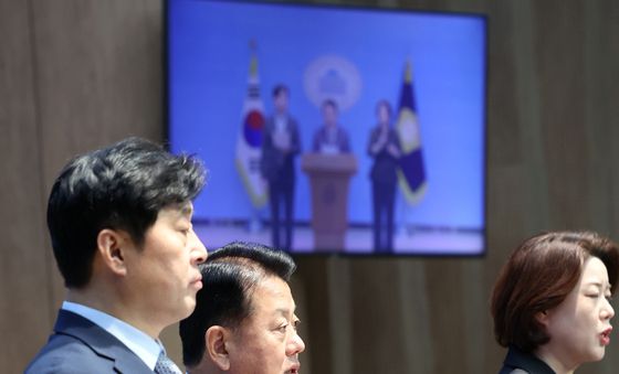 與 국방위, 북한 지뢰 폭발 관련 기자회견