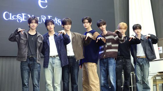 클로즈 유어 아이즈, 5개월 만에 컴백