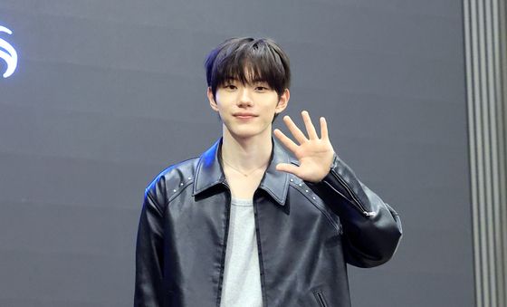 서경배, 부드러운 미소