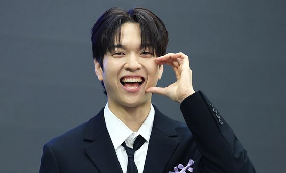 유재필, 클로즈 유어 아이즈 많이 사랑해 주세요