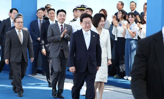 이재명 대통령, 대호김종서함 진수식 참석