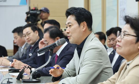 인사말하는 장동혁 대표