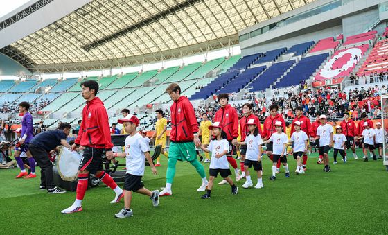 중국 상대하는 대한민국