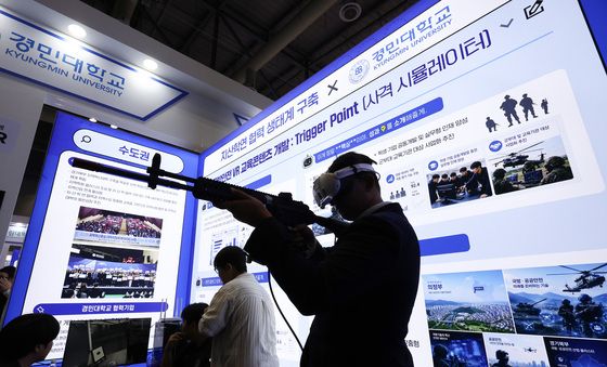 '실전같은 훈련', VR 활용한 사격 시뮬레이터