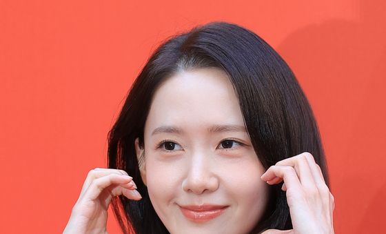 임윤아, 사랑스러운 꽃하트