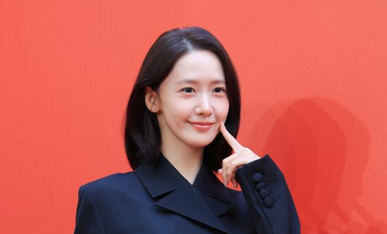 임윤아, 한 줌 개미허리