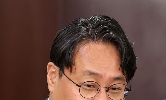 주택 신속공급 점검회의 참석하는 이성훈 LH 사장