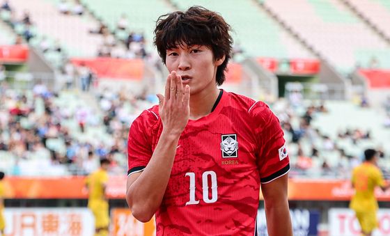 역전골 넣은 배준호