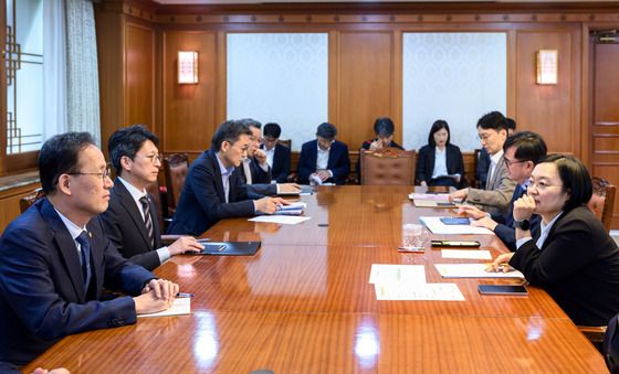 한성숙 국무총리, 주택정책 관계장관 간담회 주재