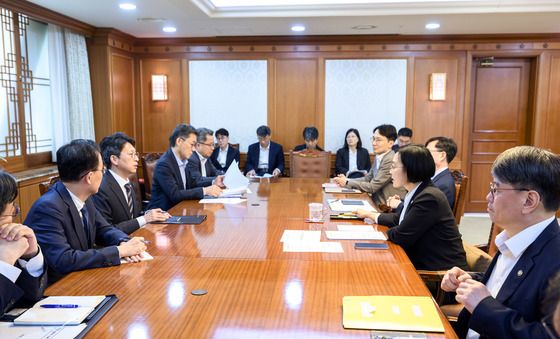 한성숙 국무총리, 주택정책 관계장관 간담회 주재