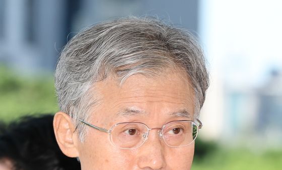조희대 대법원장 출근길