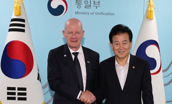 주한 아일랜드 대사 접견하는 정동영 장관