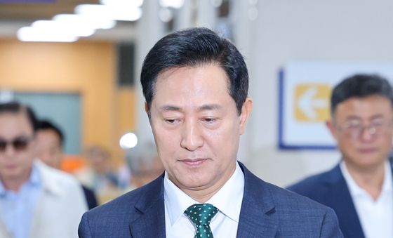 항소심 공판 출석하는 오세훈 시장