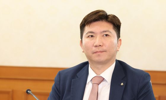 국가스포츠정책위원회 첫회의 참석한 유승민 대한체육회장