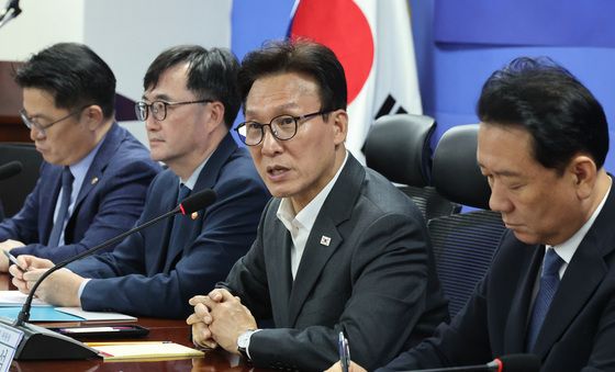 발언하는 김민석 대표