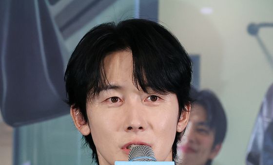 인사말 하는 김준한