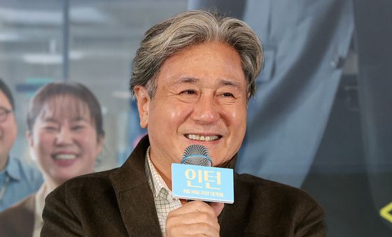 최민식, 믿고 보는 배우의 미소