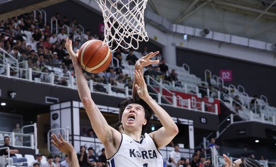 슛하는 이현중